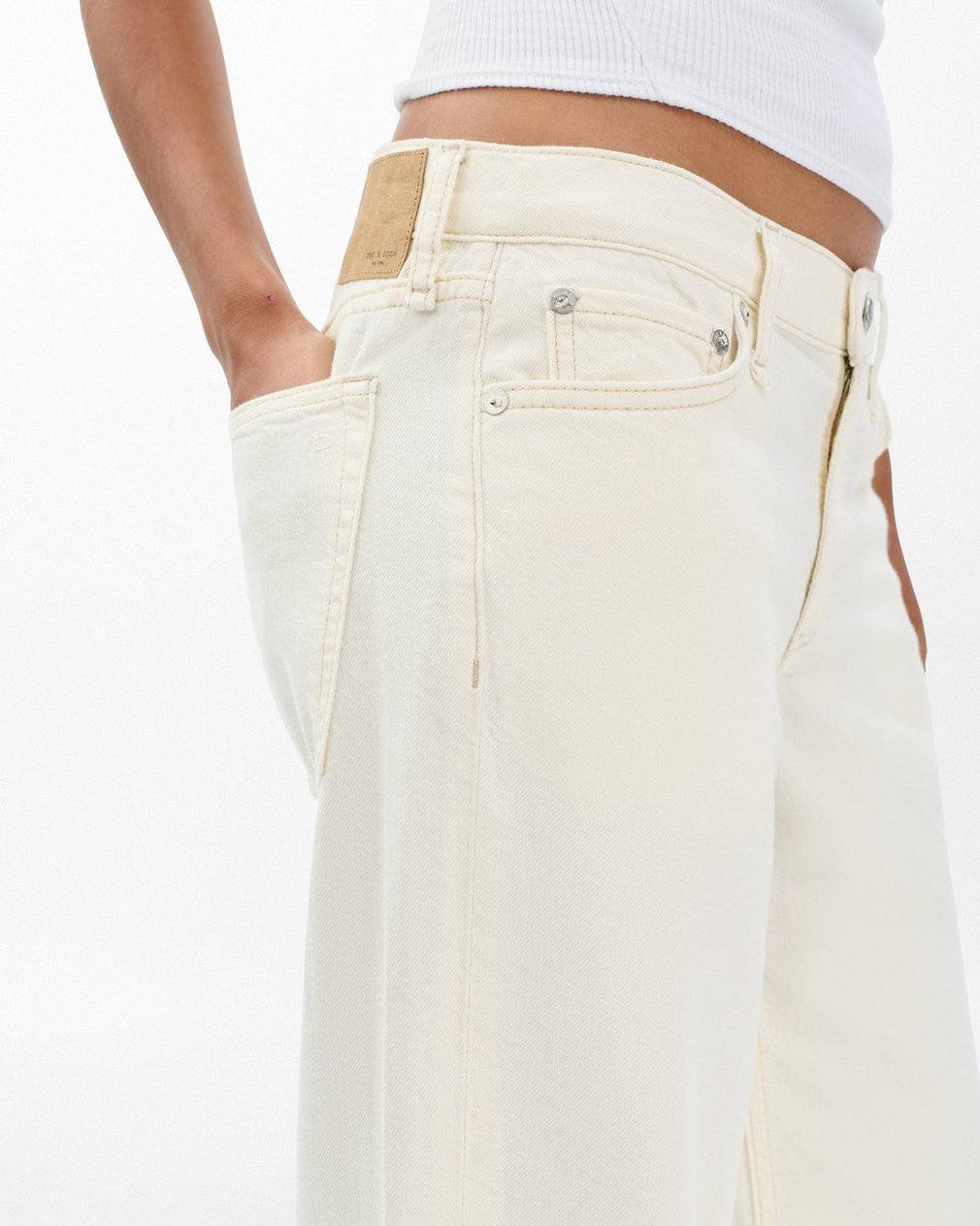 Saige Relaxed Straight Jeans - Ecru - Image 4