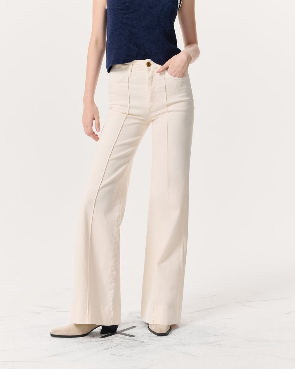 Skylar Wide-Leg Flare Jeans - Ecru - Image 3