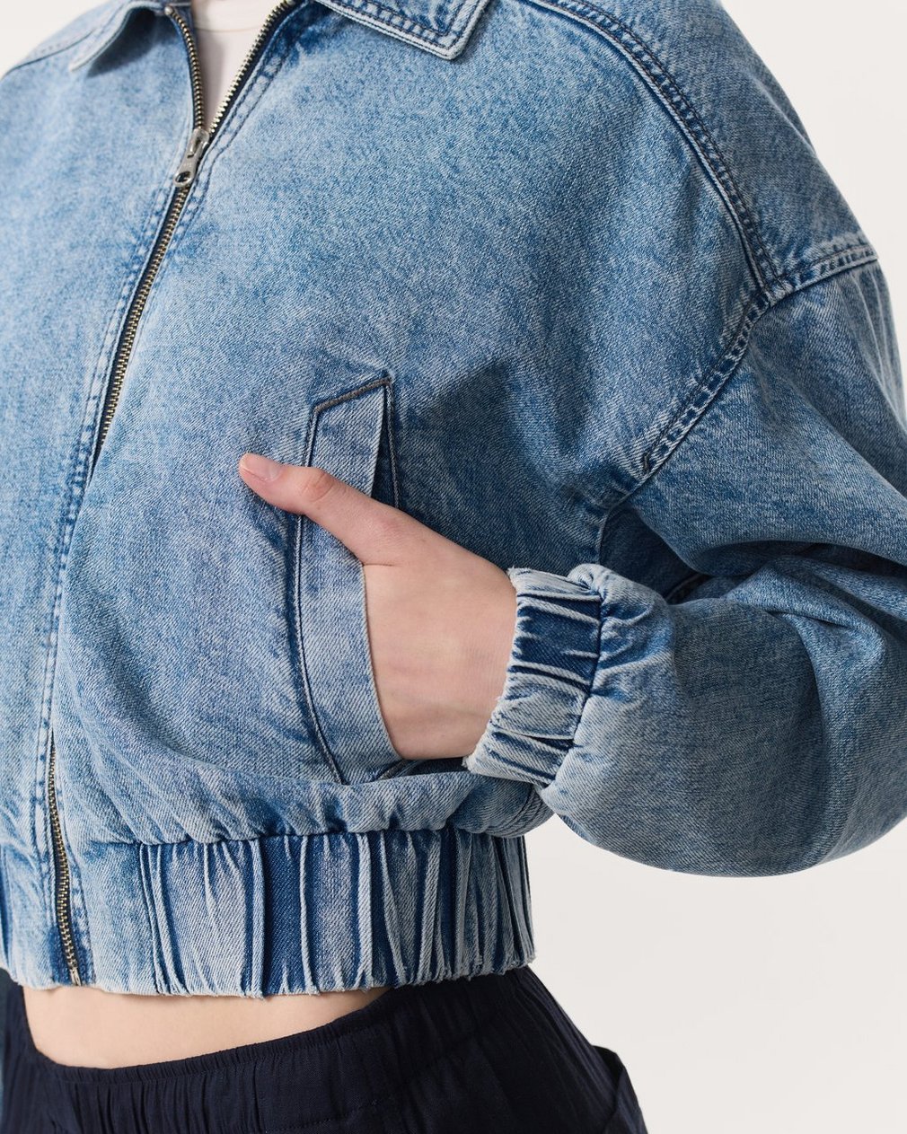 Featherweight Lara Denim Jacket - Chime - Image 5