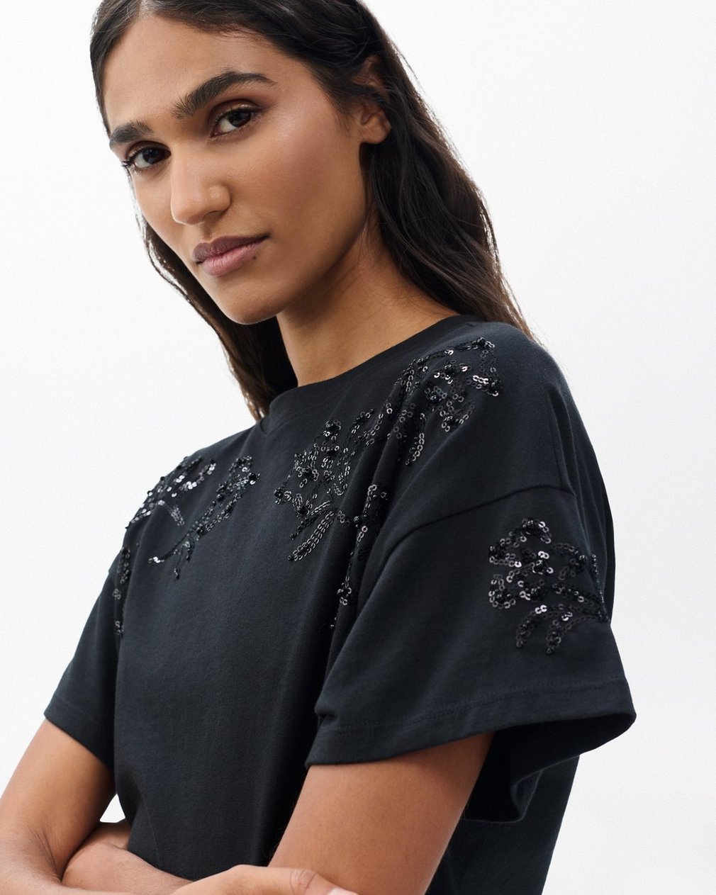 Kelly Boxy Beaded Floral Tee - Black - Image 4
