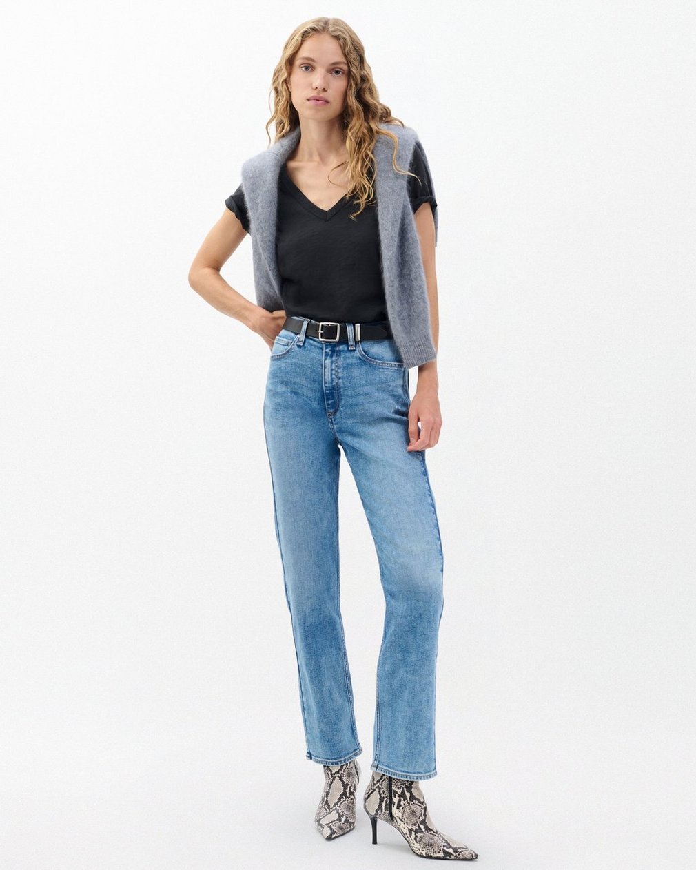 The Slub V-Neck Tee for Women - Image 4