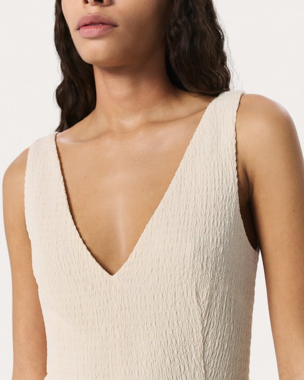 Lou V-Neck Midi Dress - Ivory - Image 4