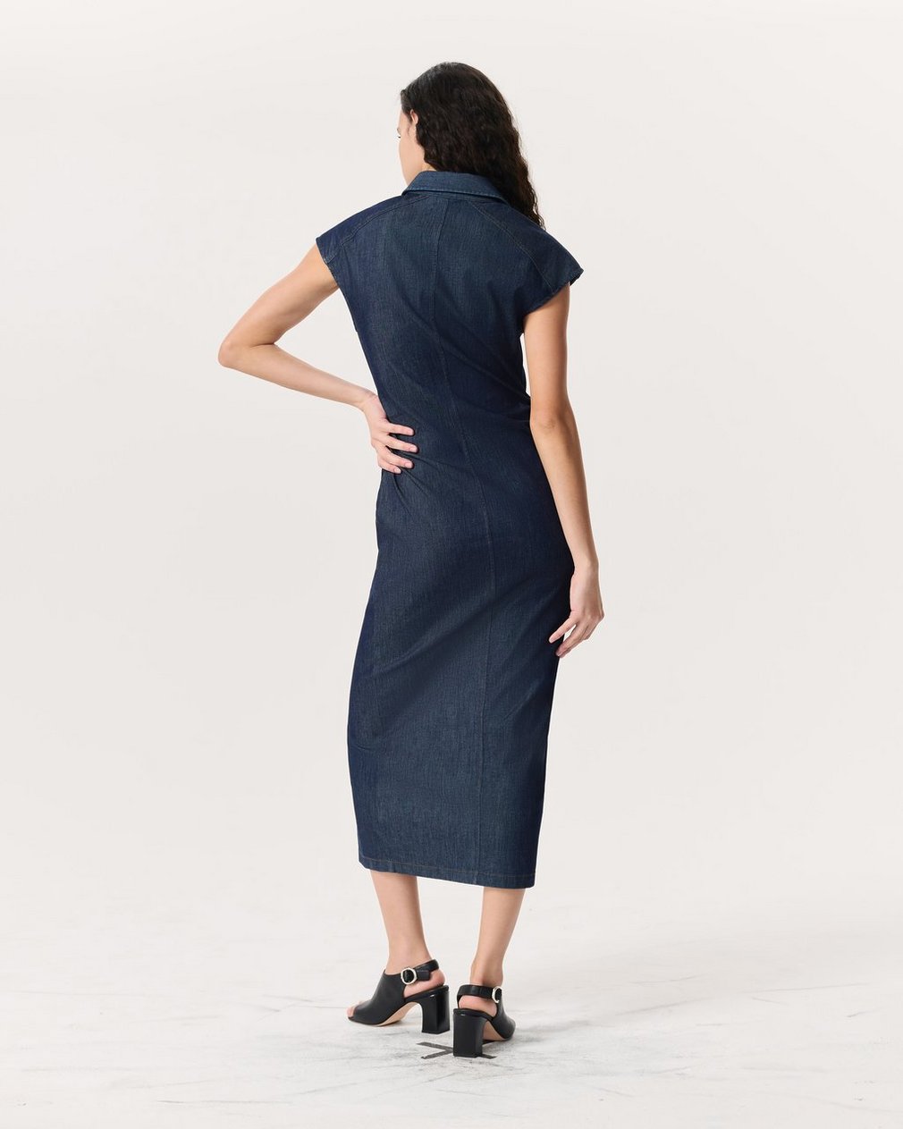 rbAIRFLEX Leah Denim Midi Dress - Rinse - Image 5