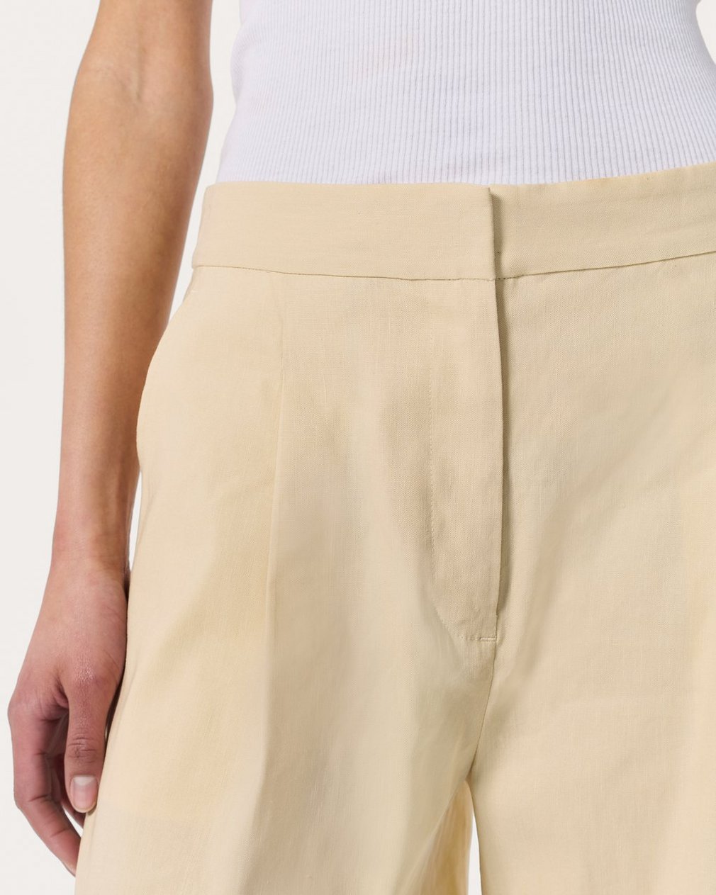 Leona Linen-Blend Shorts - Light Tan - Image 4