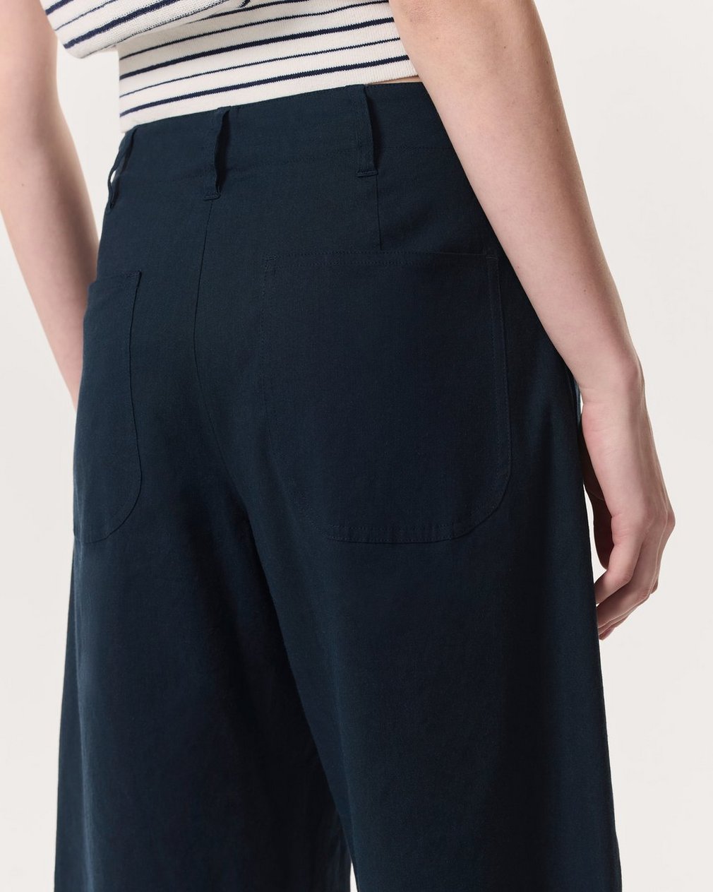 Banks Linen-Blend Shorts - Salute - Image 4
