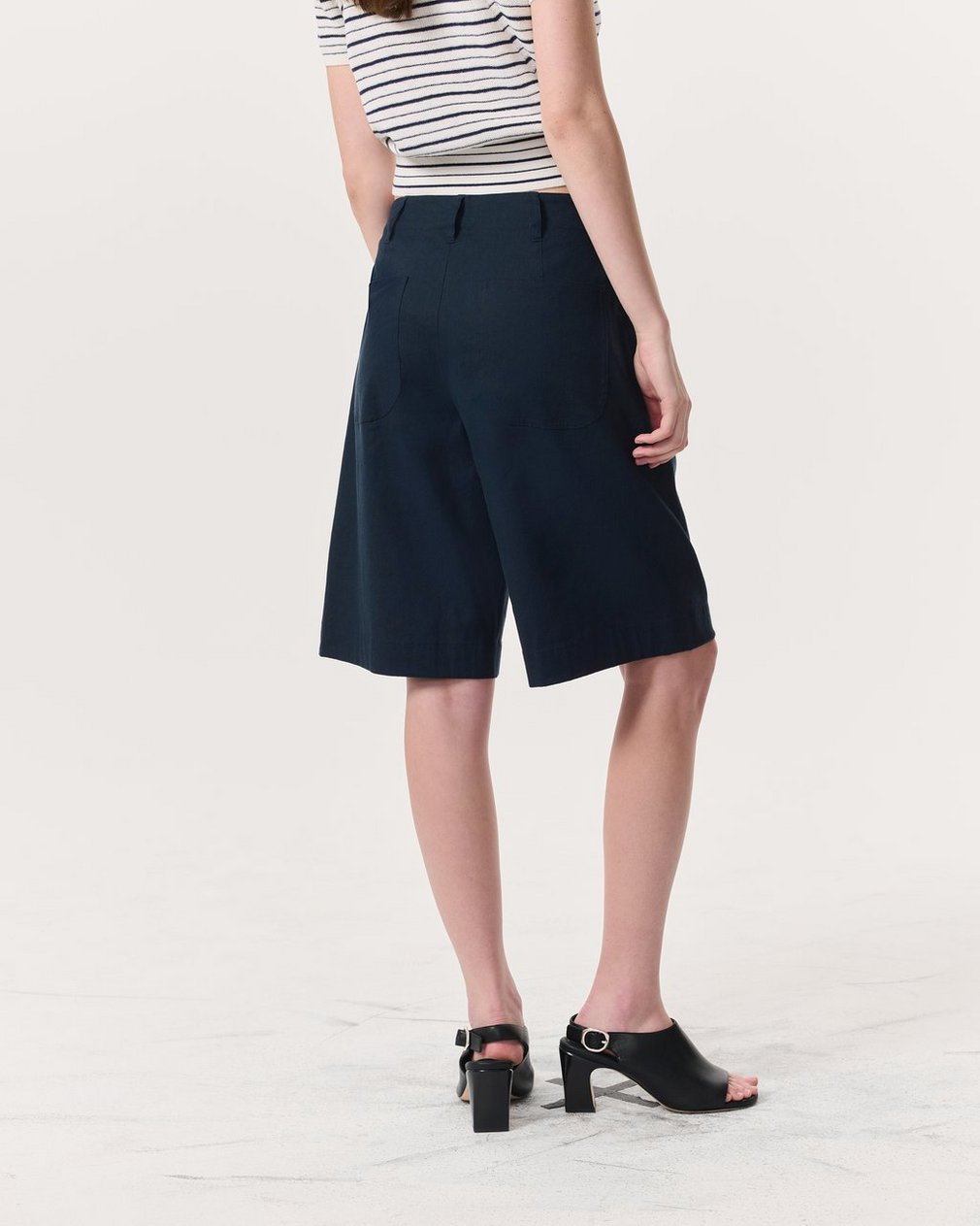 Banks Linen-Blend Shorts - Salute - Image 5