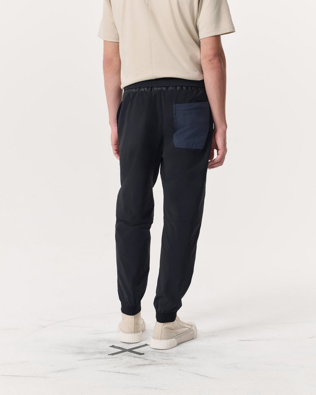 Robert Color-Blocked Jogger Pants - Jet Black - Image 5