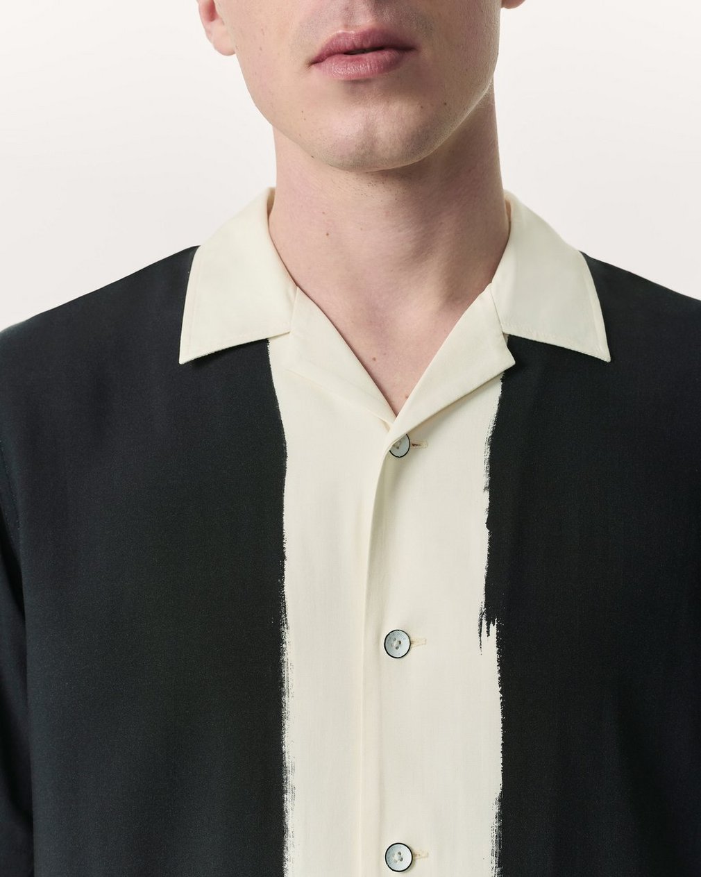 Avery Relaxed Fit Painterly Print Woven Shirt - Navy Anthony Print - Image 3
